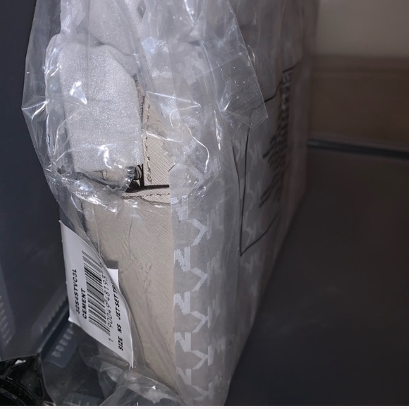 Michael Kors Set - Picture 6 of 6